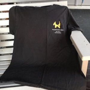 Men’s island dog tee